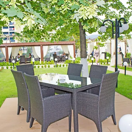 палас - полупансион