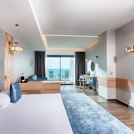 Отель Palace (adults Only) 3*