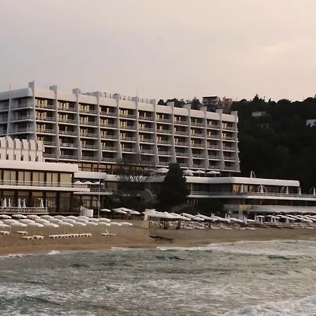 Palace - Half Board Hotel